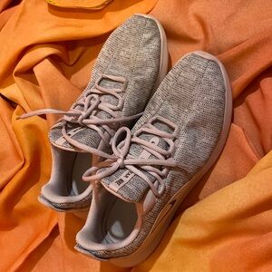 Like new! Nike Viale pink, size 10